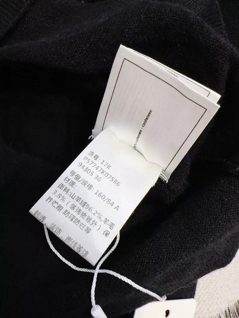 Chanel Chanel 17K Ground Control Series Moon Pattern Cashmere Swe Size XS / US 0-2 / IT 36-38 - 9 Thumbnail