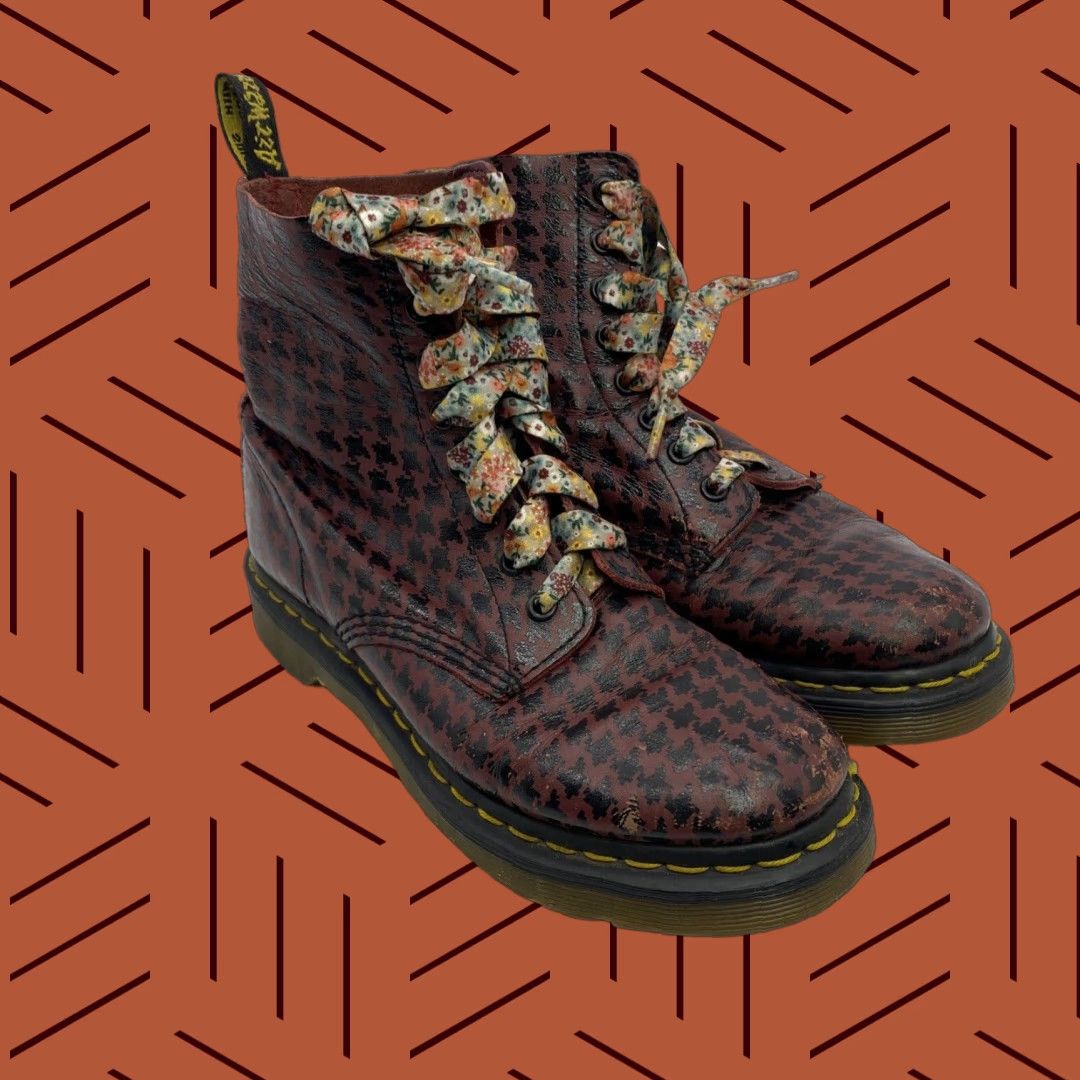 Dr. Martens VINTAGE? (No) Dr. Martens Pina Combat Boot Houndstooth Red Black Lace Up Mid-Calf Women Adult 7 US 38 EU 5 UK 5 B Black Red 90s Punk Boots womens Size US 5 / IT 35 - 1 Thumbnail