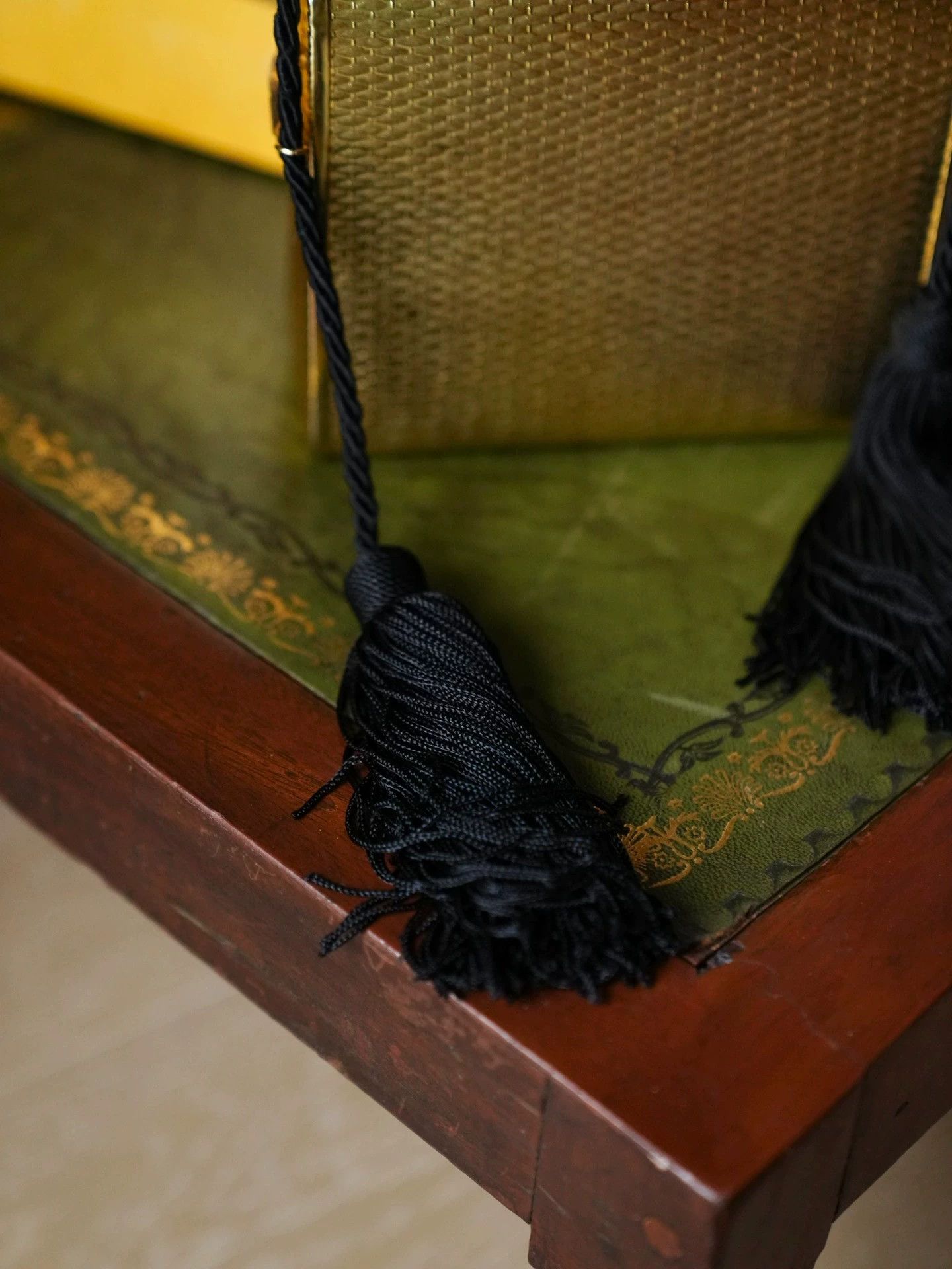 Fendi Fendi Vintage Metal Gem Tassel Evening Clutch Women's Rare Size ONE SIZE - 4 Thumbnail