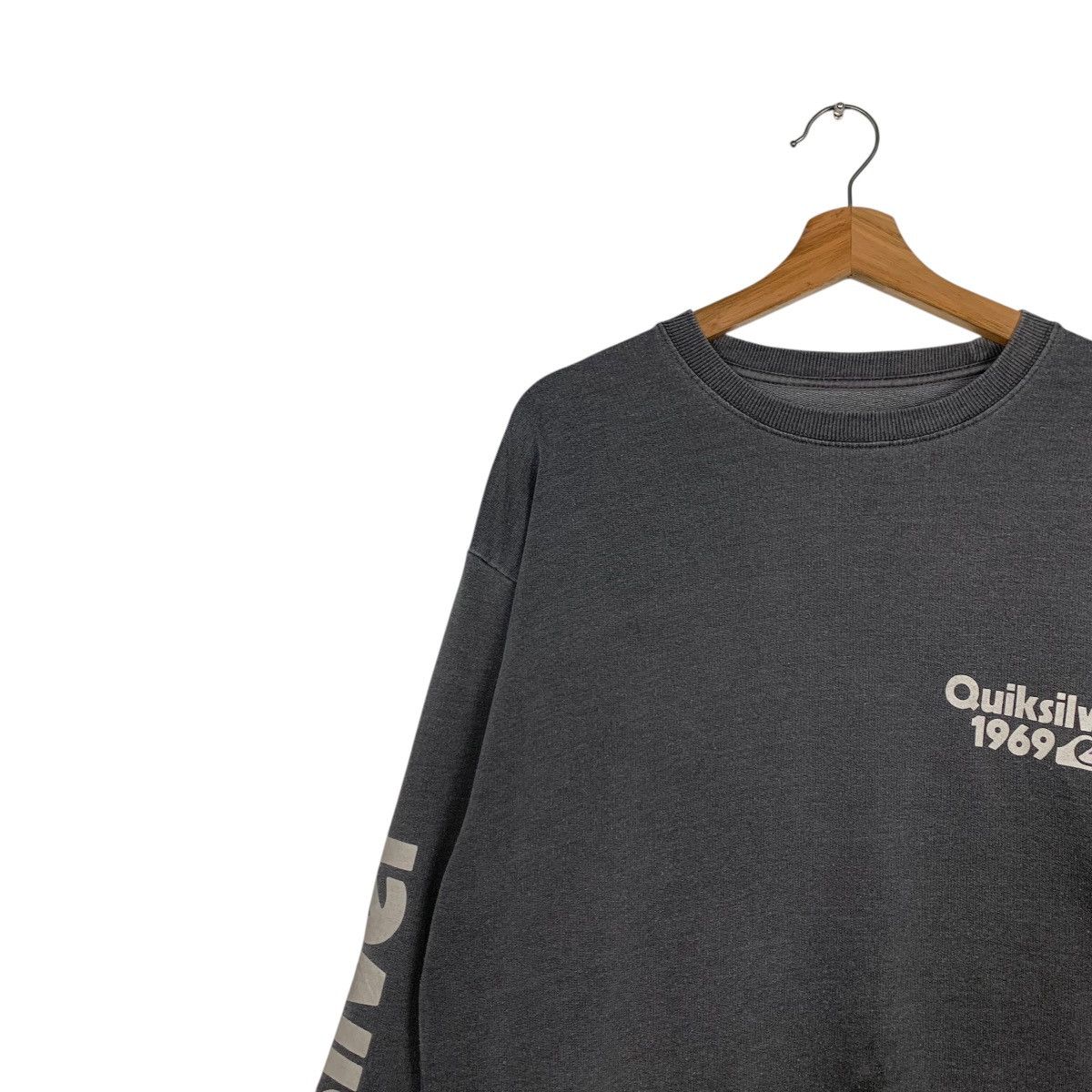 Quiksilver QUIKSILVER Sleeve Big Logo Faded Gray Sweatshirt #1901-C83 Size US M / EU 48-50 / 2 - 6 Thumbnail