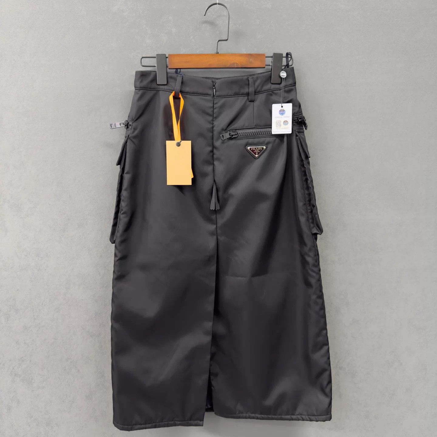 Prada Prada Black Nylon Pocket Skirt 38 New With Tags Size 26" / US 2 / IT 38 - 2 Thumbnail