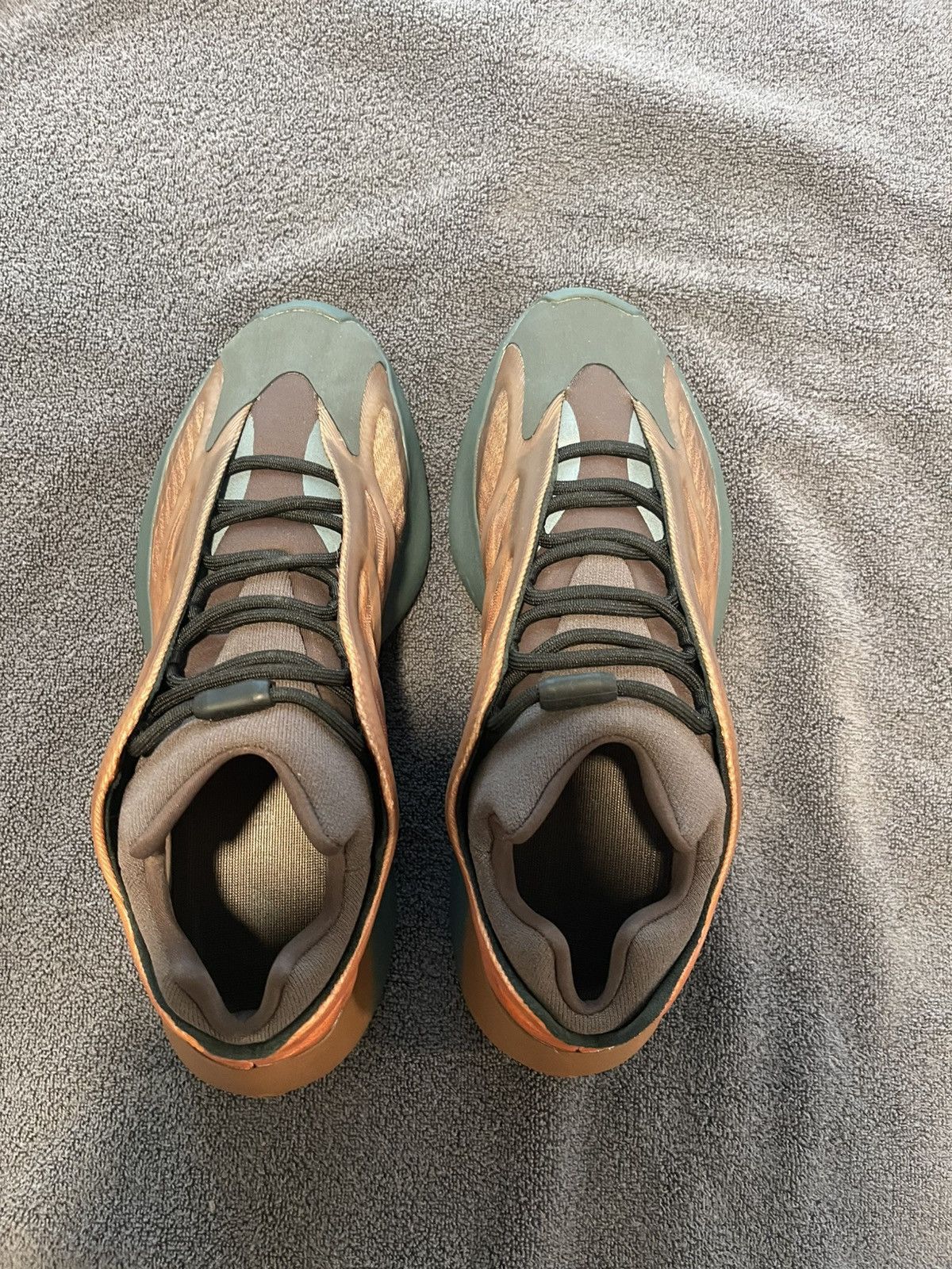 Adidas Yeezy 700 Size US 12.5 / EU 45-46 - 8 Thumbnail
