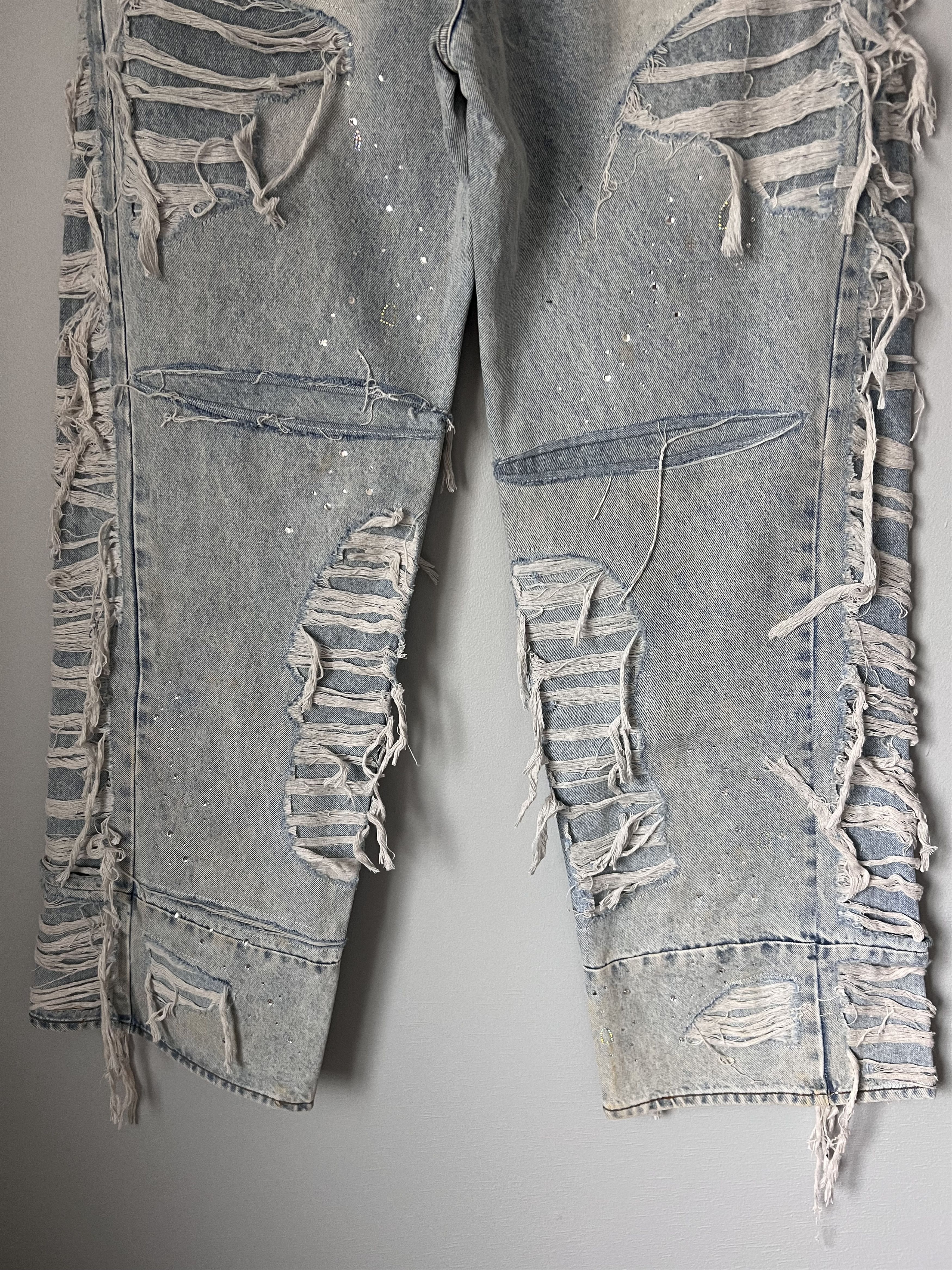 Who Decides War Who Decides War Ultra Flare Distressed Denim in Sky Size US 36 / EU 52 - 6 Thumbnail
