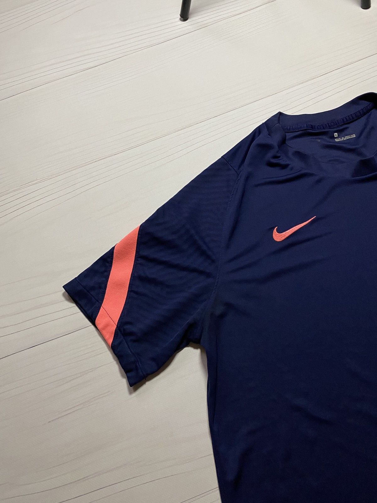 Nike Nike Tottenham Hotspur 2020/21 training soccer jersey Size US XL / EU 56 / 4 - 8 Thumbnail