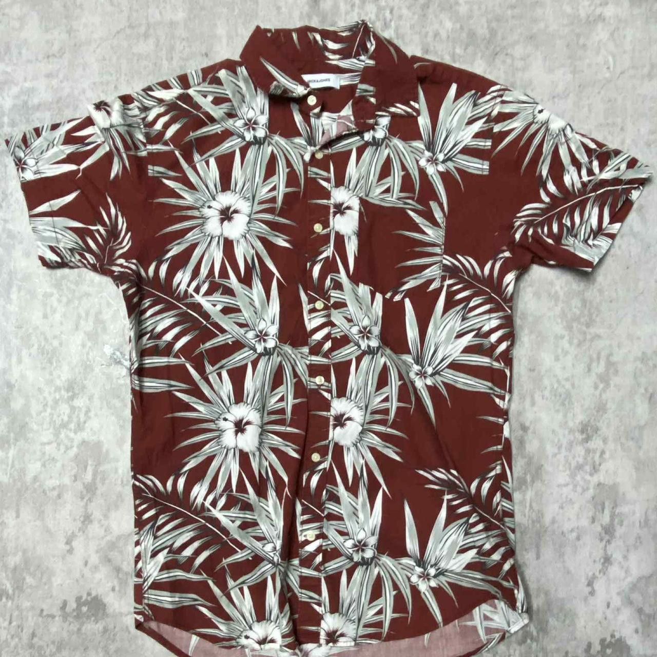 Other Burgundy and white floral button up shirt #floralshirt Size US S / EU 44-46 / 1 - 1 Thumbnail