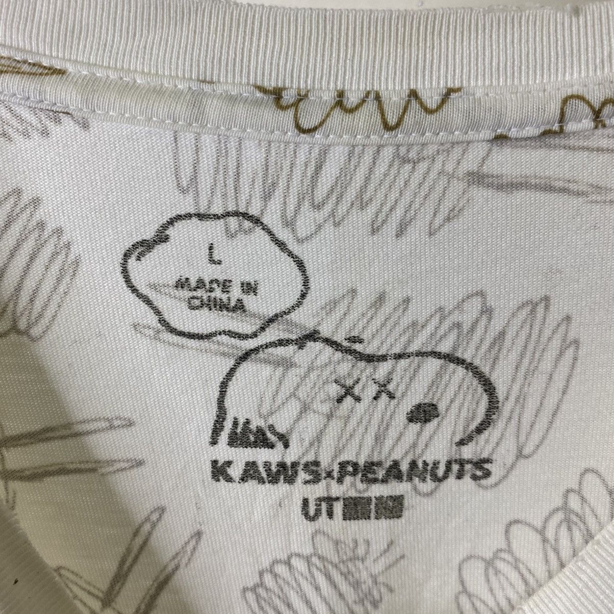 Peanuts Kaws Original Fake x Peanuts Snoopy Collaboration AOP Tee Size US L / EU 52-54 / 3 - 4 Thumbnail