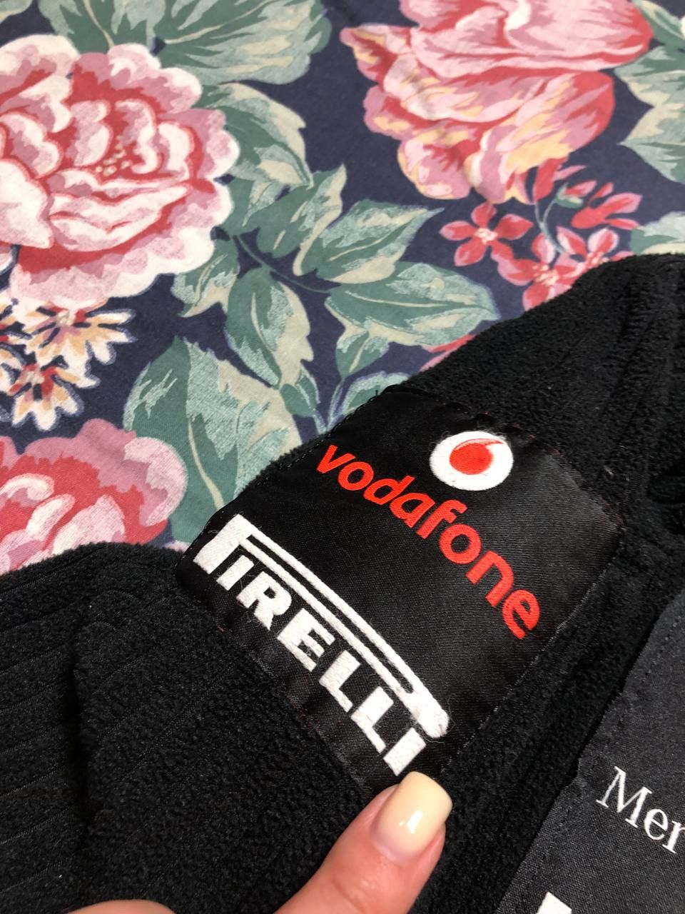 Vintage Fodafone McLarem Mercedes Long Sleeve Size US S / EU 44-46 / 1 - 8 Thumbnail