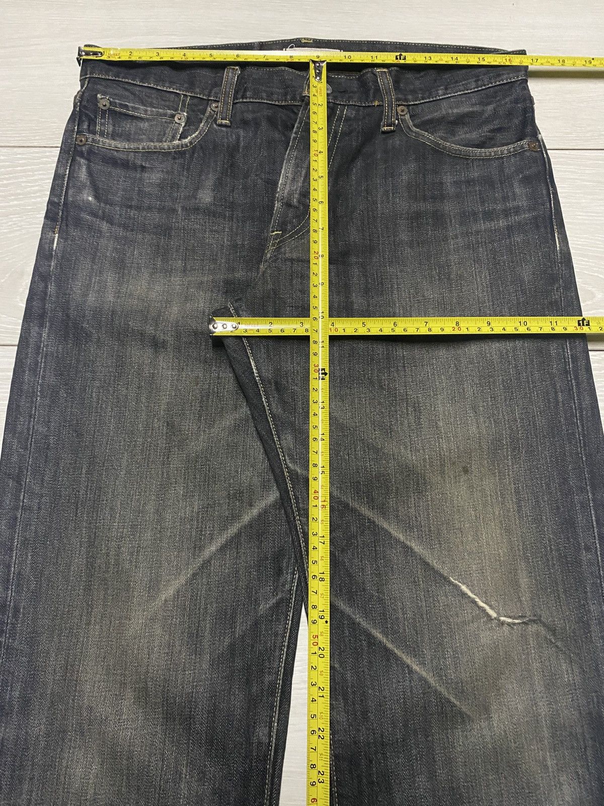 Jun Takahashi Japanese Brand Uniqlo Black Denim Distressed Loose Jeans Size US 33 - 13 Thumbnail