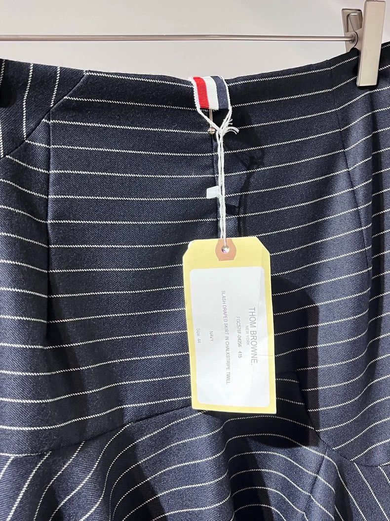 Thom Browne Thom Browne Size 44Irregular pleated skirt 2501-Nextarrow Size 26" / US 2 / IT 38 - 4 Thumbnail