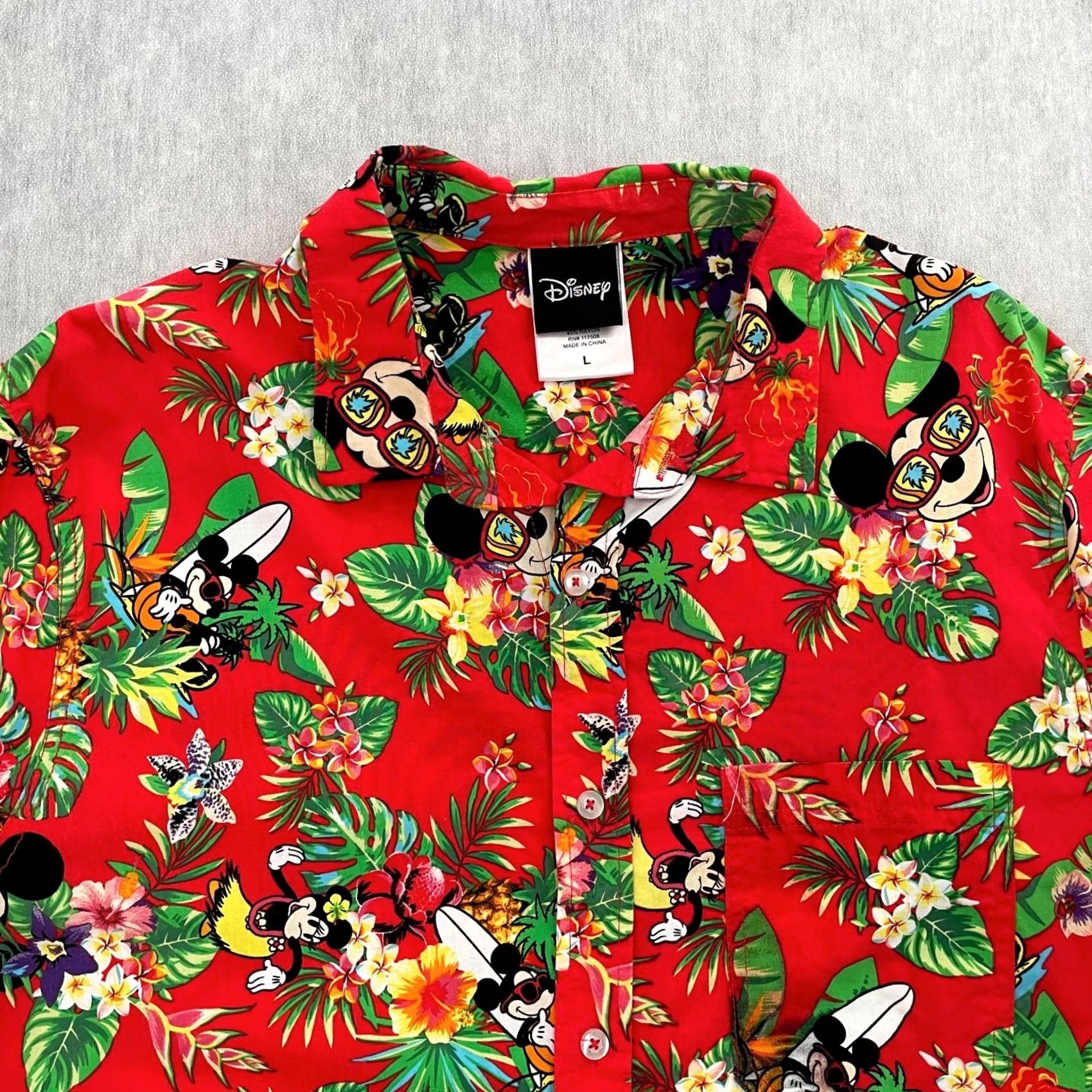 Disney VINTAGE Disney Hawaiian Shirt Shirt Men L Red Mickey Mouse Minnie Mouse Surfing Vacation Floral Pattern Hawaiian Theme 90s Size US L / EU 52-54 / 3 - 3 Thumbnail
