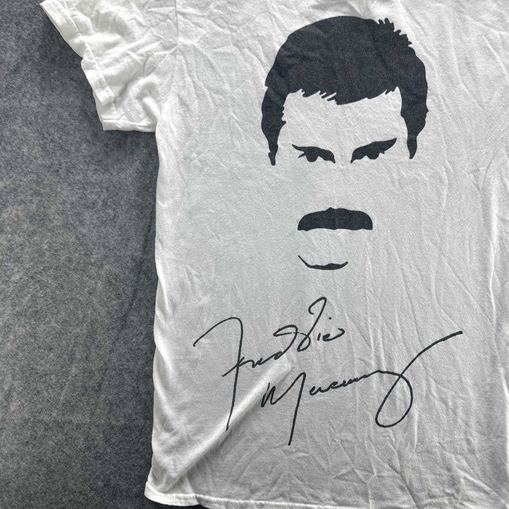 Other Freddie Mercury Shirt Mens Small White Graphic Signature Queen Rock Tee Size US S / EU 44-46 / 1 - 5 Thumbnail