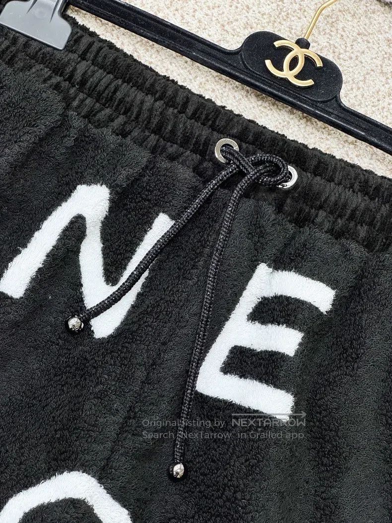 Chanel Chanel Beach series black white letter logo towel shorts Size 25" / US 0 / IT 36 - 3 Thumbnail