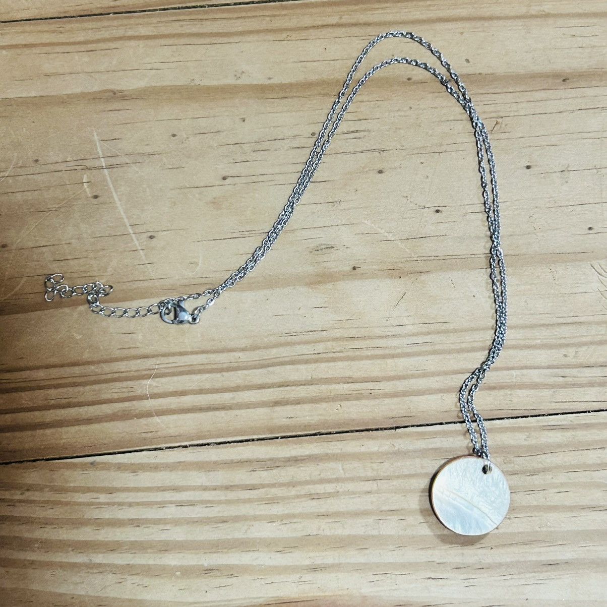 Handmade Handcrafted salvaged vintage mother of pearl disc necklace Size ONE SIZE - 6 Thumbnail