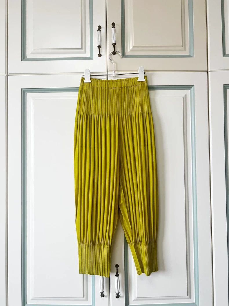 Issey Miyake Issey Miyake size:1 Ginger-yellow pleated puff pants Size 31" - 1 Thumbnail