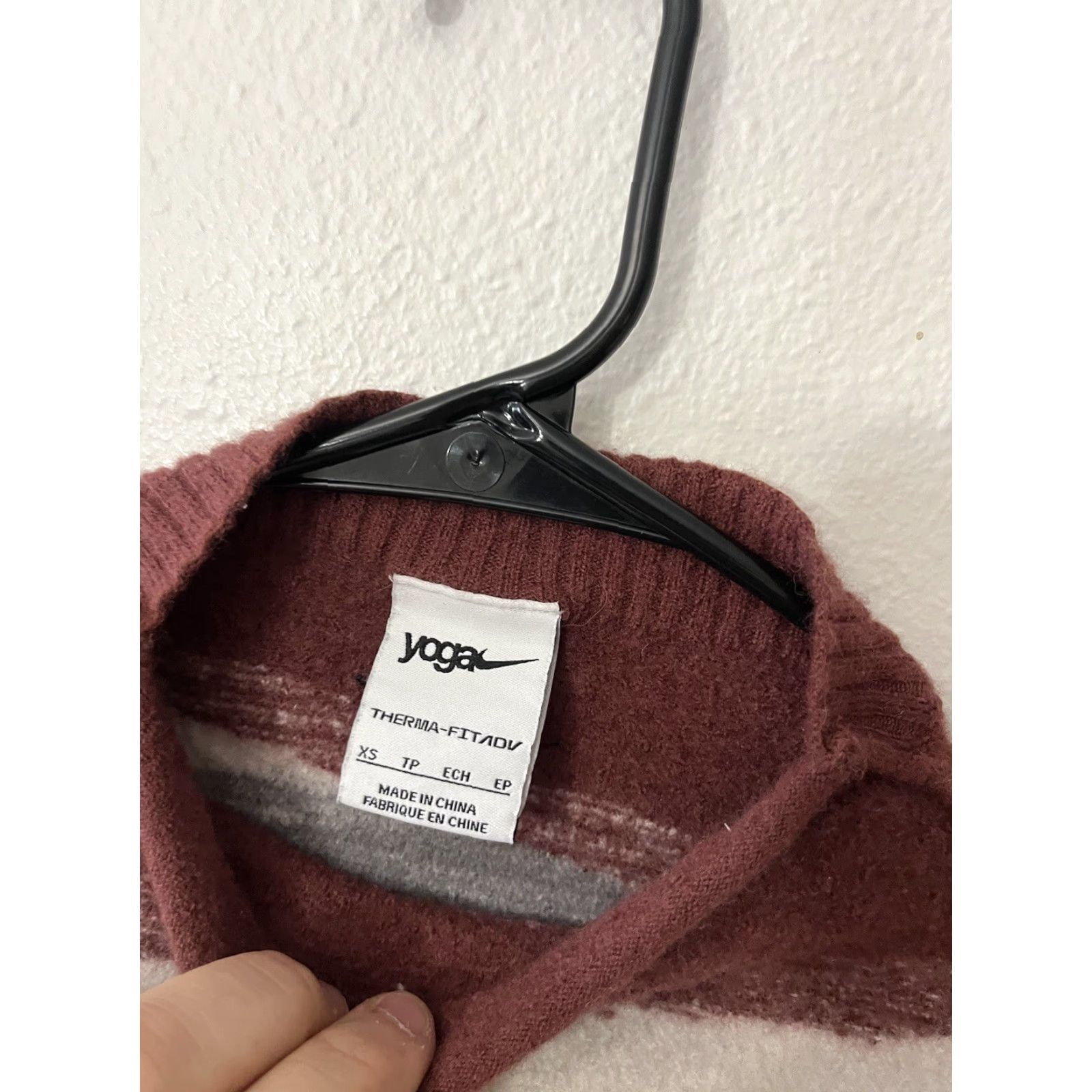 Nike Nike Women's Sweater Yoga Therma-FIT ADV Black DQ6336 010 Size XS Size XS / US 0-2 / IT 36-38 - 3 Thumbnail