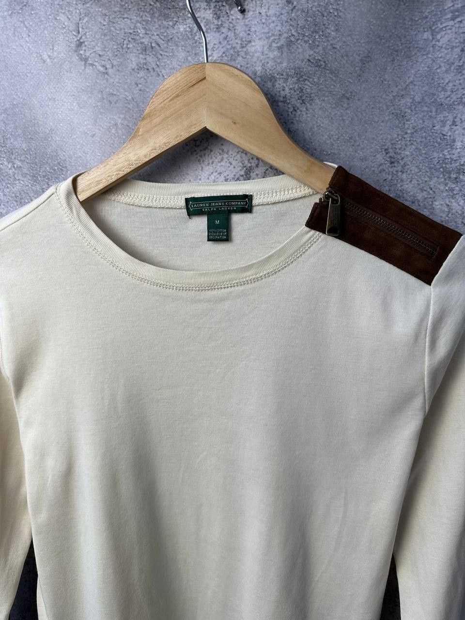 Lauren Ralph Lauren LAUREN RALPH LAUREN Suede Shoulder Zip Long Sleeve Top Size M / US 6-8 / IT 42-44 - 5 Thumbnail