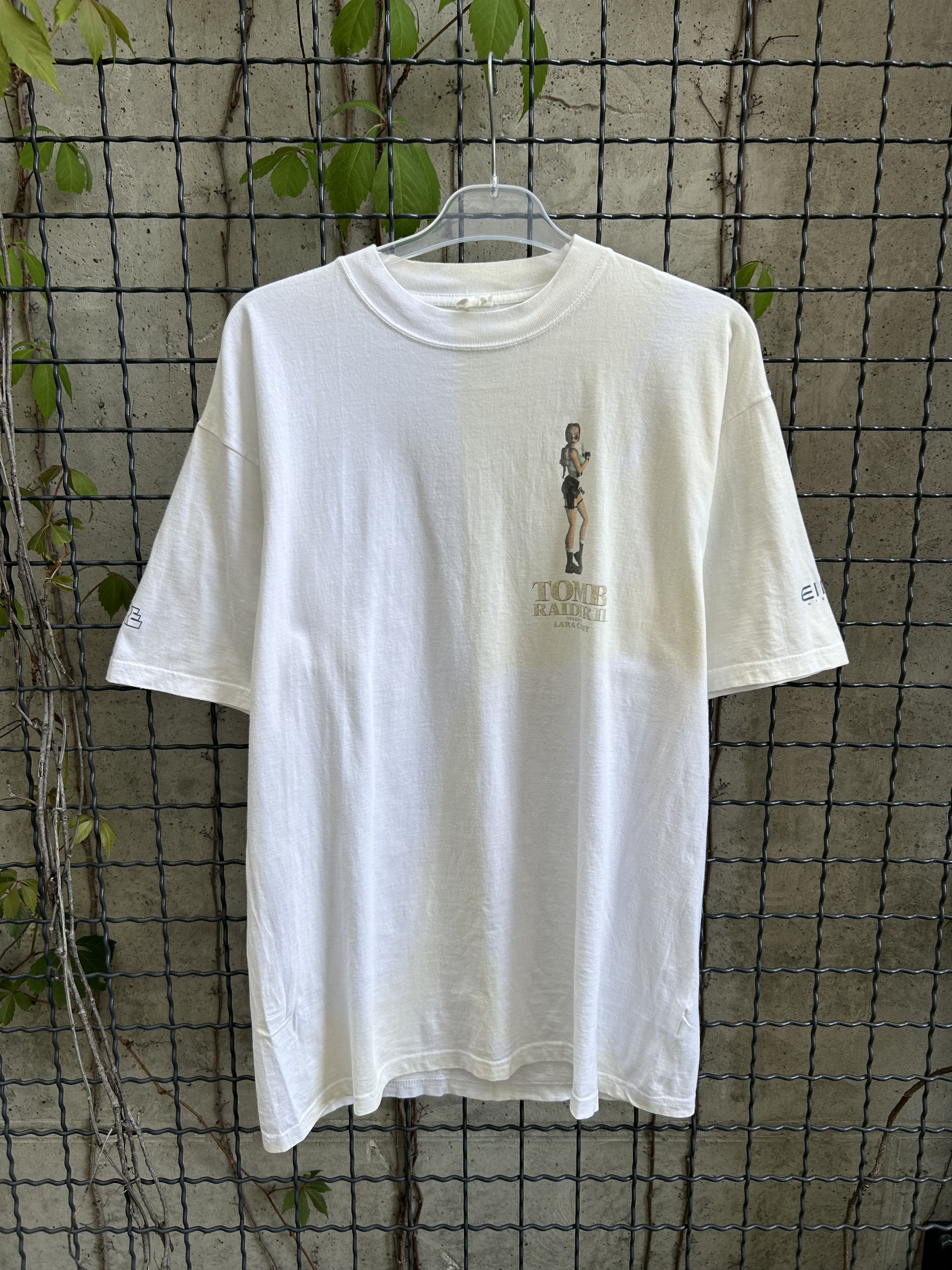 Playstation Vintage 90s Tomb Raider 2 Lara Croft Game T-shirt Size US L / EU 52-54 / 3 - 2 Thumbnail