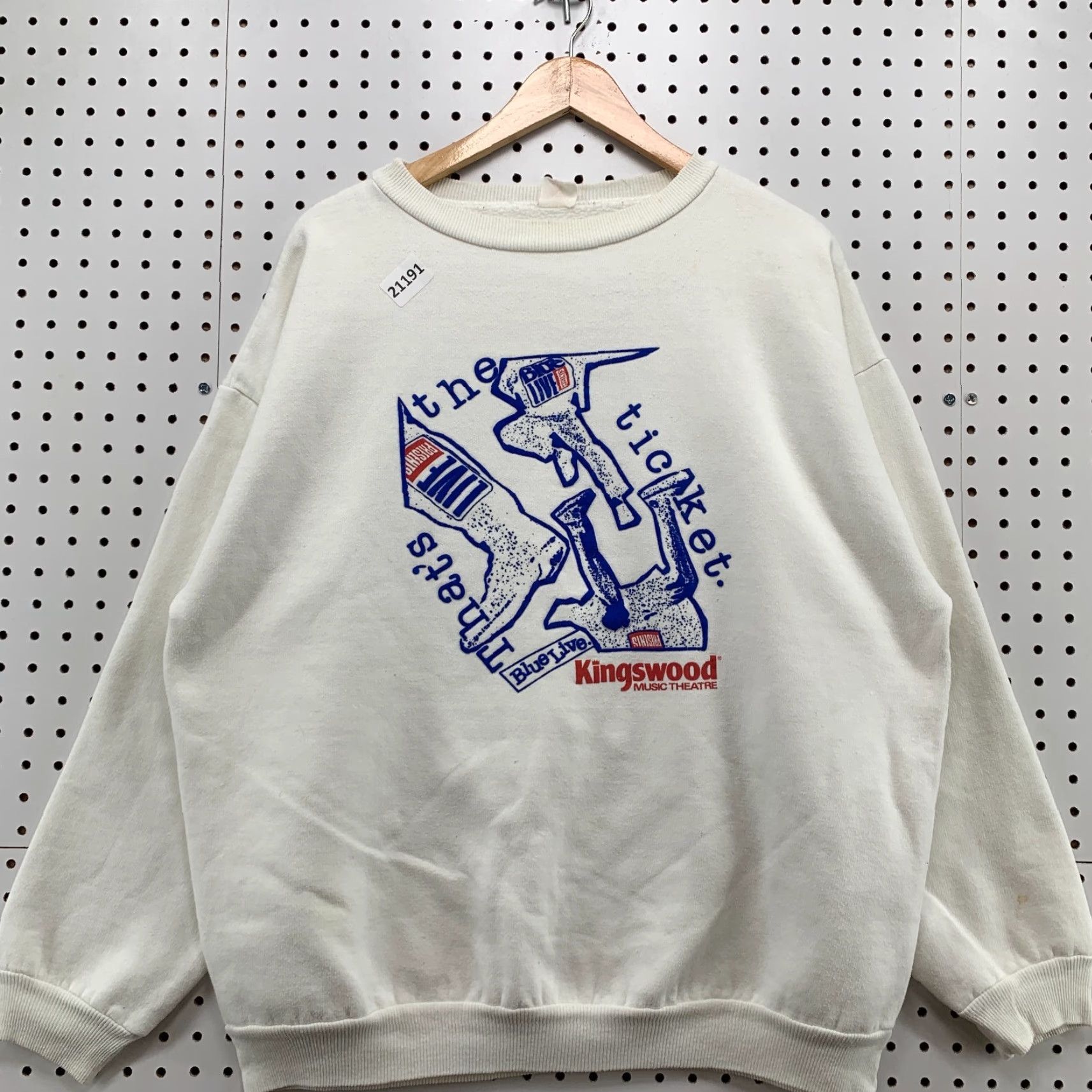 Vintage Vintage Kingswood Music Theater Crewneck Sweatshirt Adult XL White Music 90s Concert Pullover Size US XL / EU 56 / 4 - 5 Thumbnail