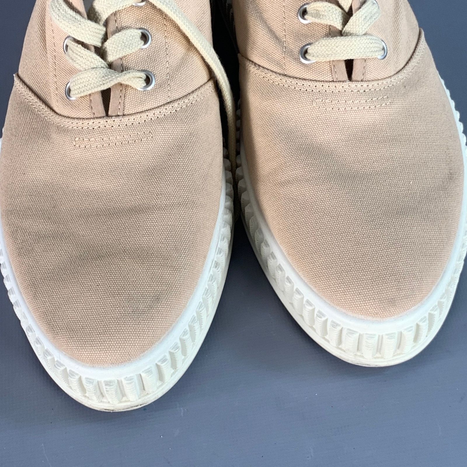 Maison Margiela MAISON MARGIELA Size 7 Beige White Canvas Low Top Sneakers Size US 7 / EU 40 - 9 Thumbnail