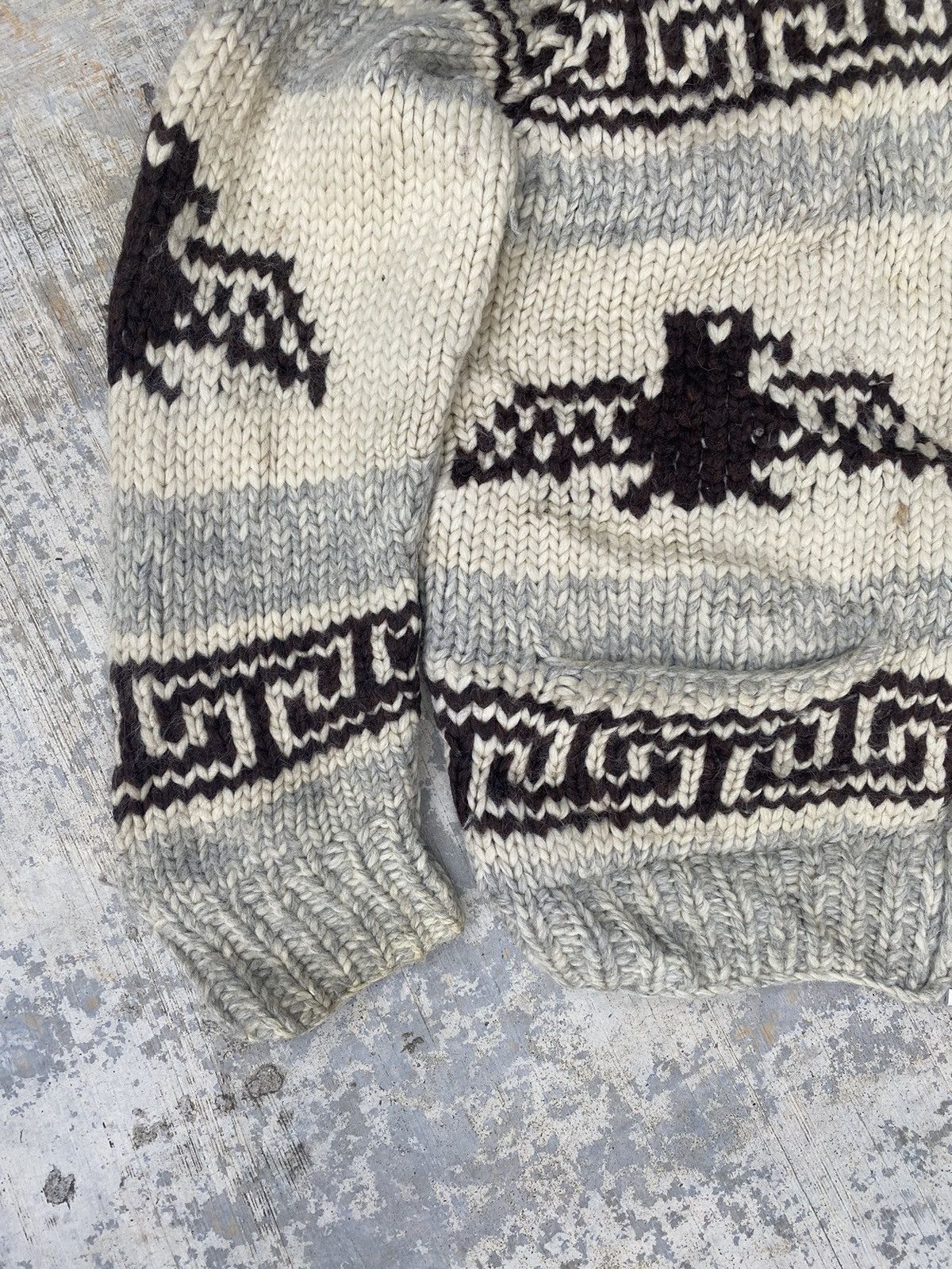 Native Vintage Canadian Sweater co.ltd hand knit Size US L / EU 52-54 / 3 - 5 Thumbnail