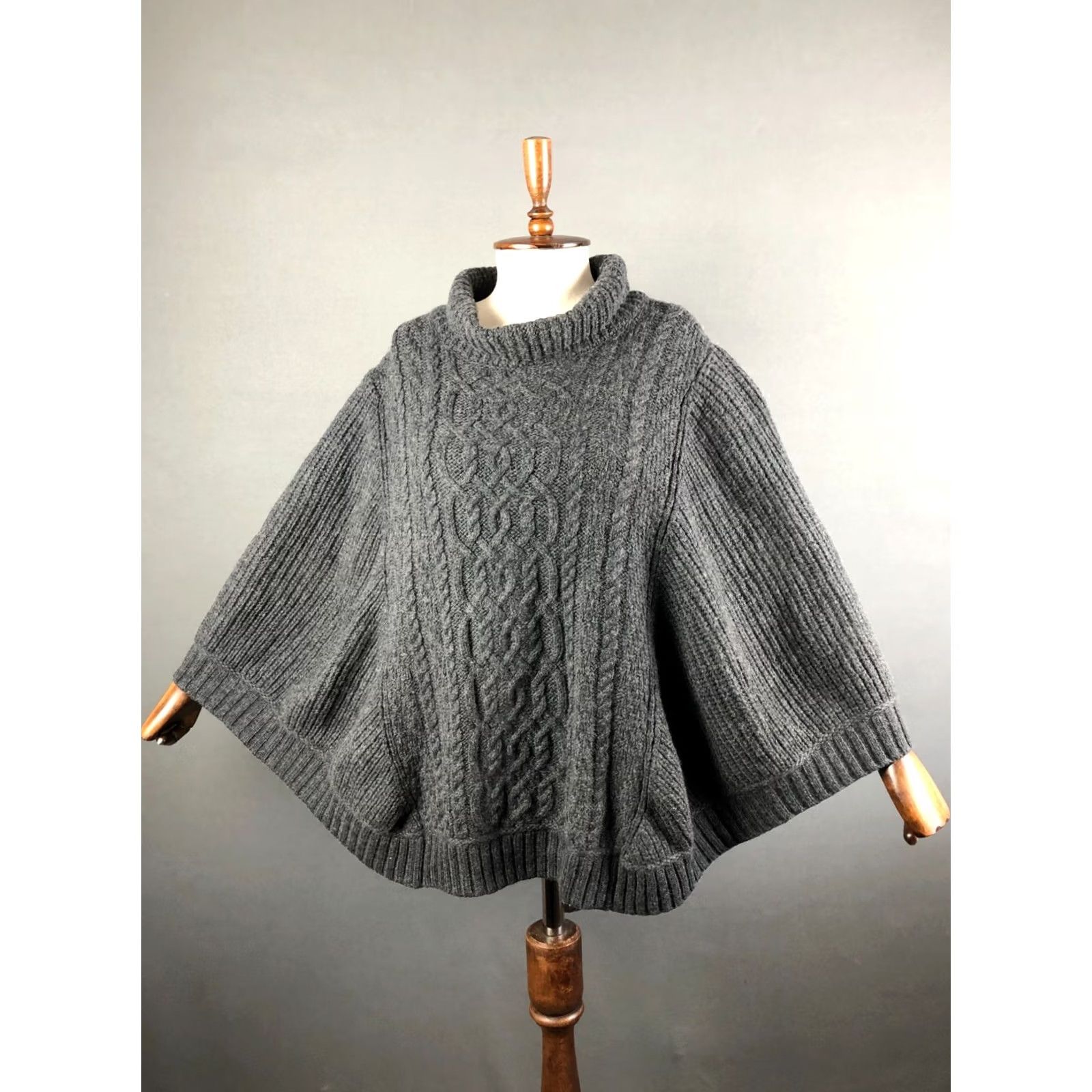 Vintage Aran Crafts Women's Knit Poncho M/L Dark Gray Merino Wool Knit Cape Sleeveless Turtleneck Casual Comfort Size M / US 6-8 / IT 42-44 - 6 Thumbnail