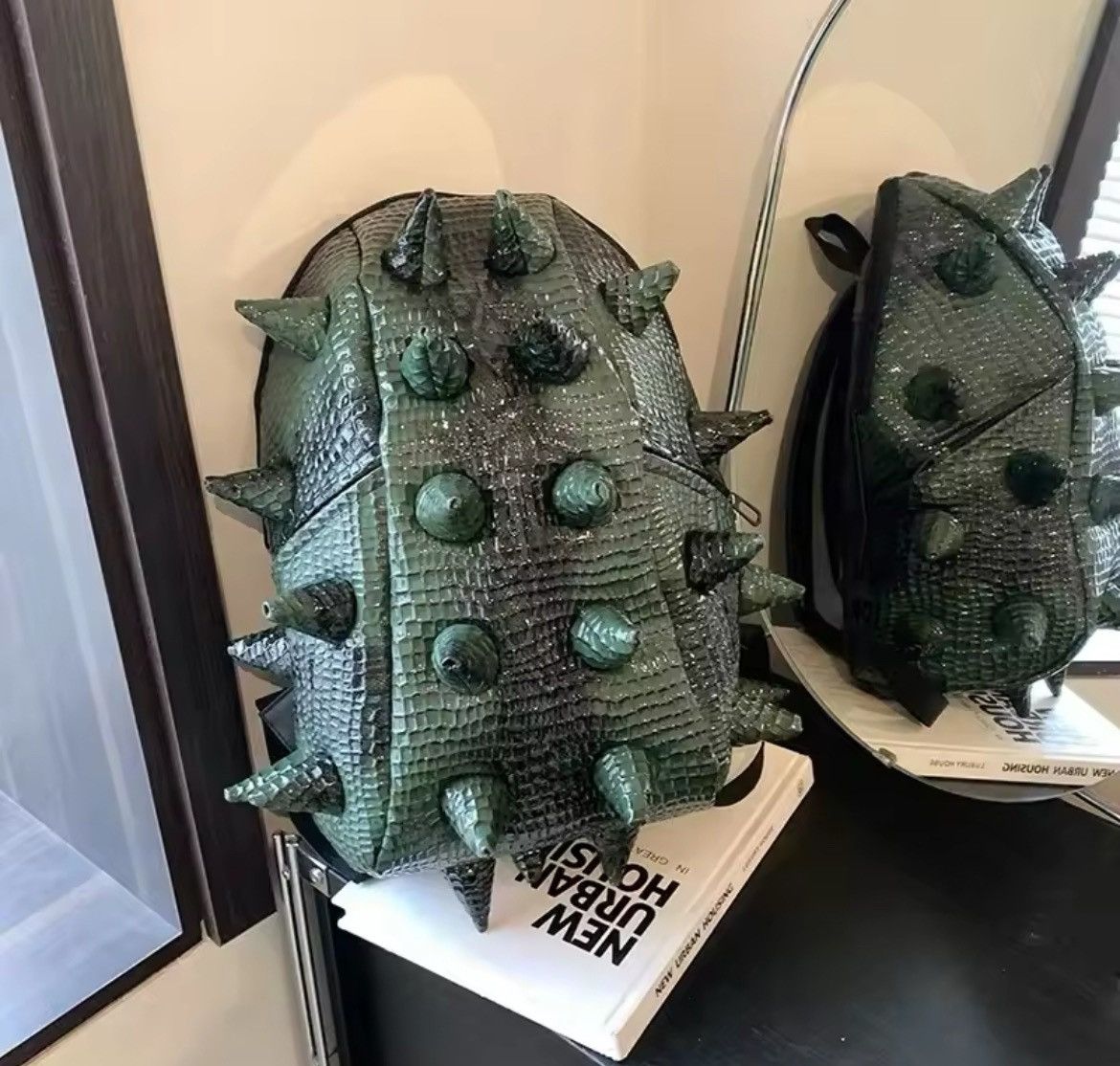 Japanese Brand × Vintage Large Capasity Hedgehog Shape PU Backpacks Size ONE SIZE - 4 Thumbnail