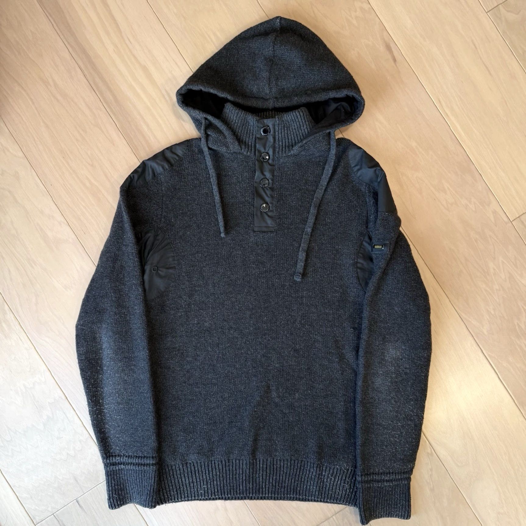 Barbour Barbour Wool Sweater Small Dark Gray Hooded Pullover Casual Workwear Mens Knit Logo 90s Vintage not required Size US S / EU 44-46 / 1 - 2 Thumbnail