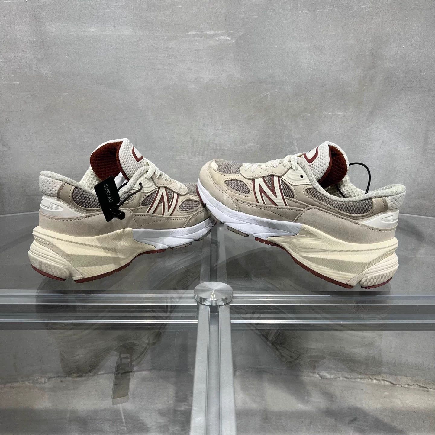 Loro Piana Loro Piana x New Balance NB 990 V6 Gray 37 Size US 6 / IT 36 - 5 Thumbnail