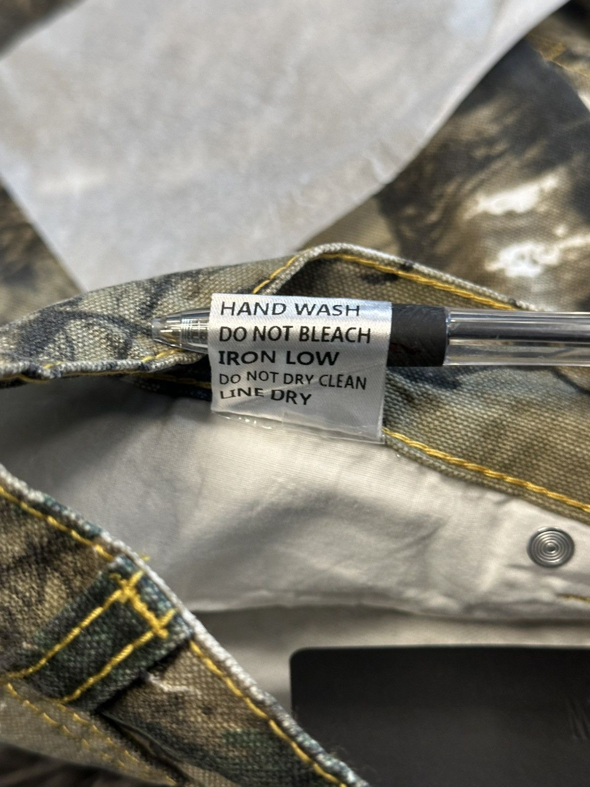 Mintcrew Mintcrew “real tree” jean shorts Size US 38 / EU 54 - 4 Thumbnail