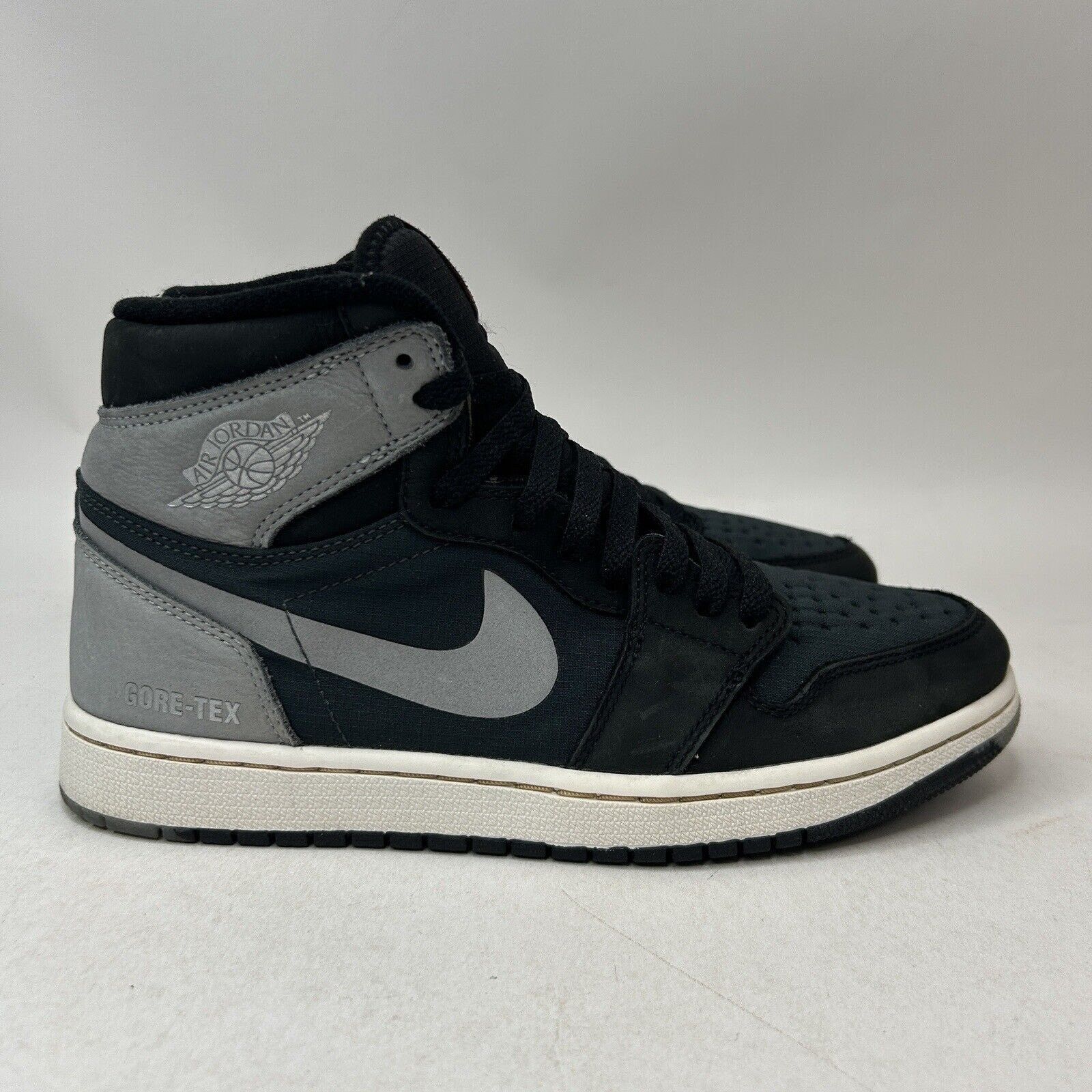 Jordan Brand Nike Air Jordan 1 Retro High Gore-Tex “Particle Grey/Shadow” Size US 8 / EU 41 - 5 Thumbnail