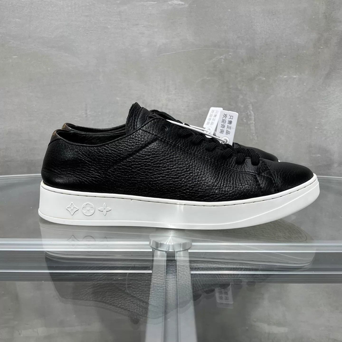 Louis Vuitton LV low-top casual sneakers UK6/40 Size US 7 / EU 40 - 4 Thumbnail