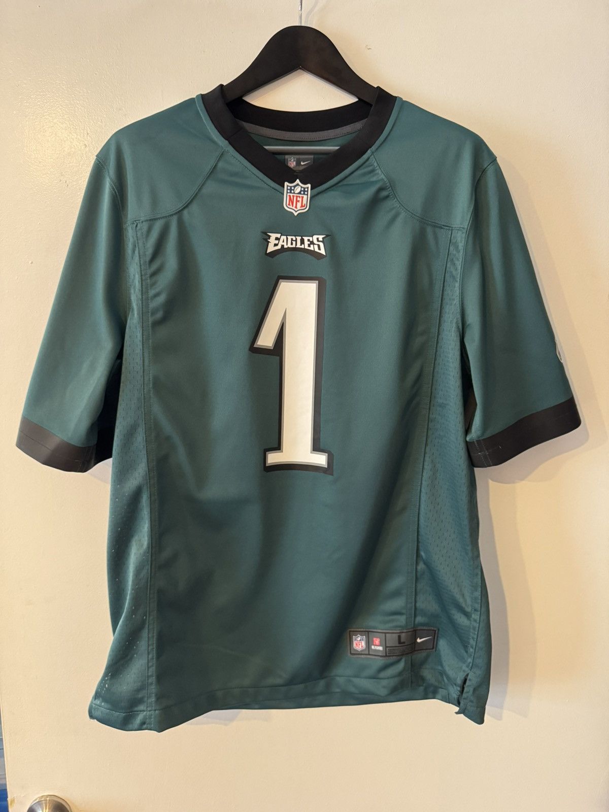 Nike Jalen Hurts Eagles Jersey - Sz. L Size US L / EU 52-54 / 3 - 1 Thumbnail