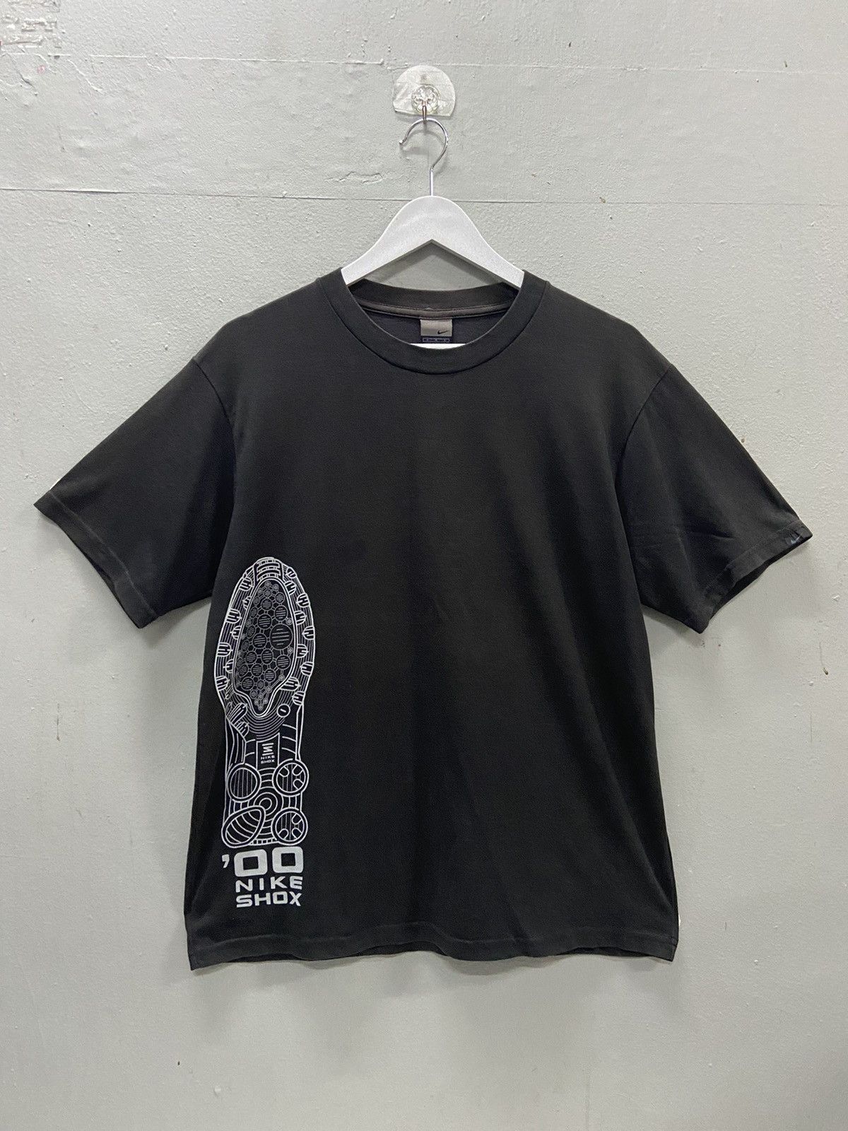 Nike VINTAGE 2000 NIKE SHOX BLACK TEE SHIRT Size US M / EU 48-50 / 2 - 1 Thumbnail