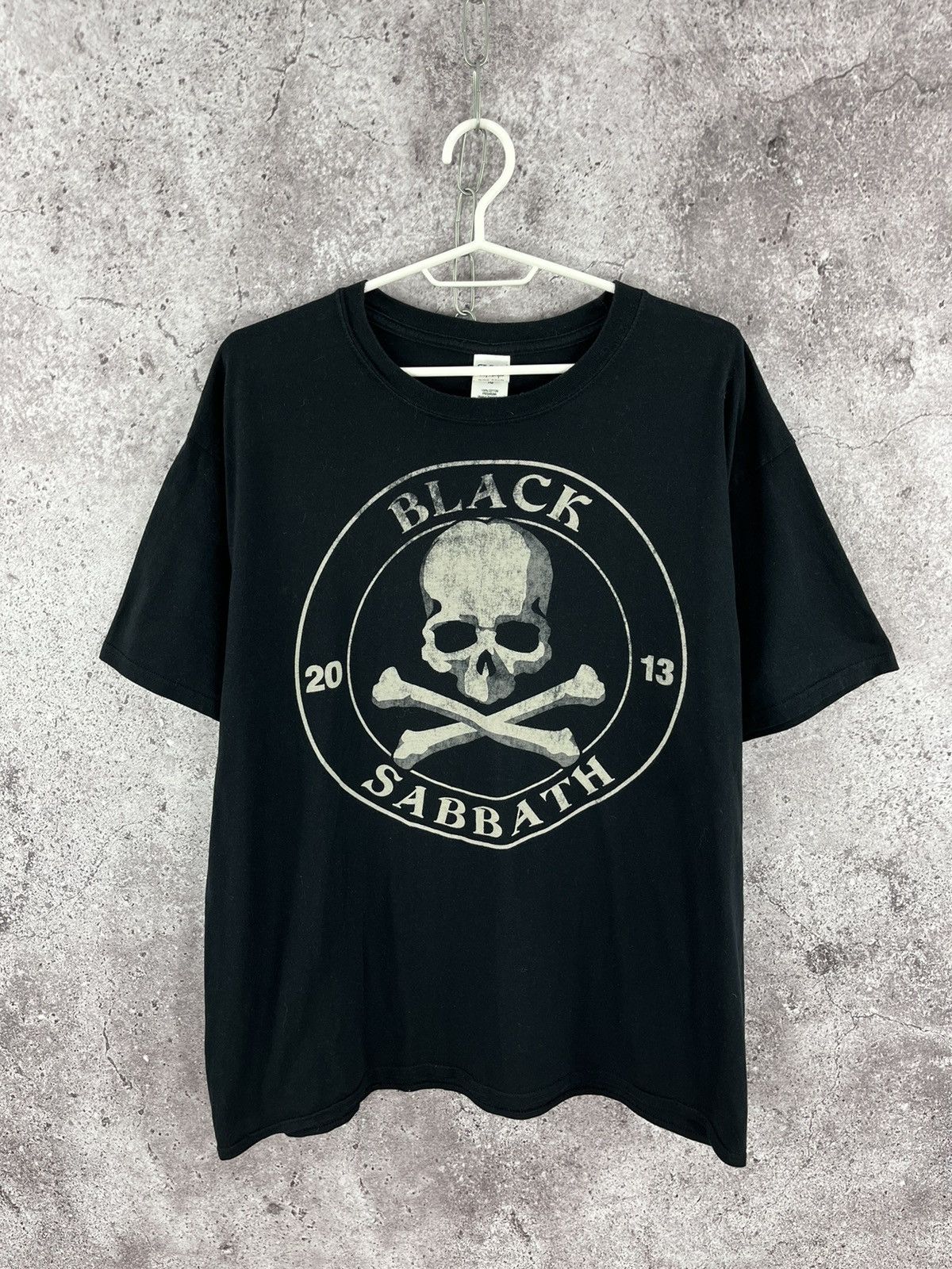 Band Tees × Black Sabbath Black Sabbath 2013 Tour Tee Rock Band T-Shirt Big Logo Sz XL Size US XL / EU 56 / 4 - 1 Thumbnail