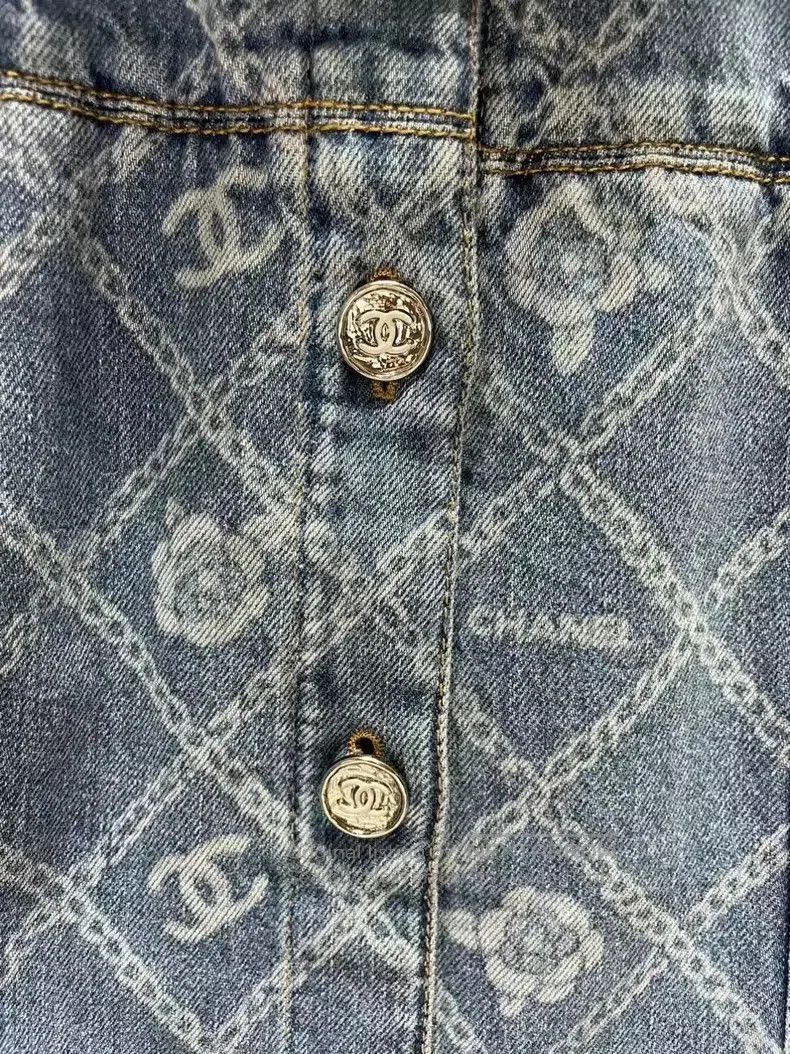 Chanel Chanel Denim Jacket for Early Autumn 2023. Size US M / EU 48-50 / 2 - 2 Thumbnail