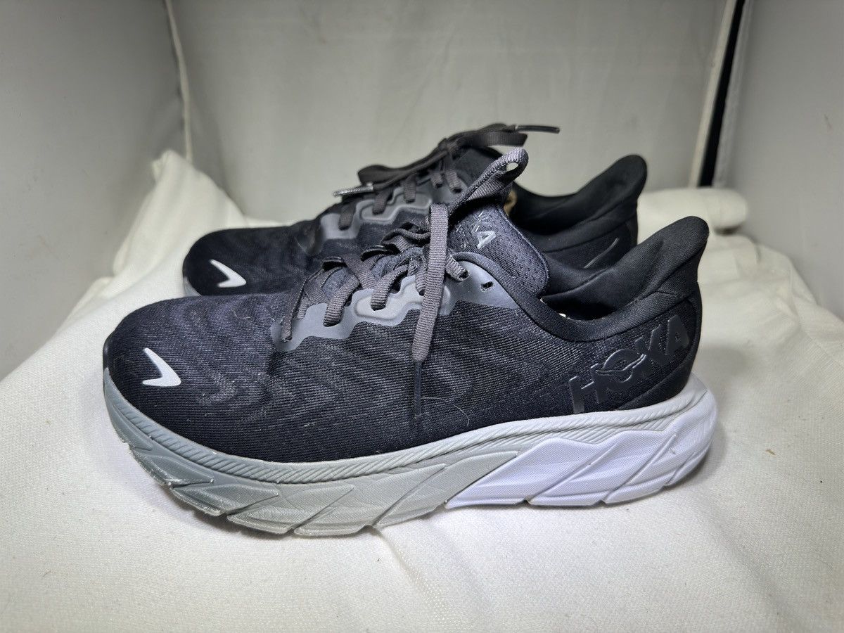 Hoka Hoka Arahi 6 Running Shoes Women's 6.5D Wide Black & White Size US 6.5 / IT 36.5 - 1 Thumbnail