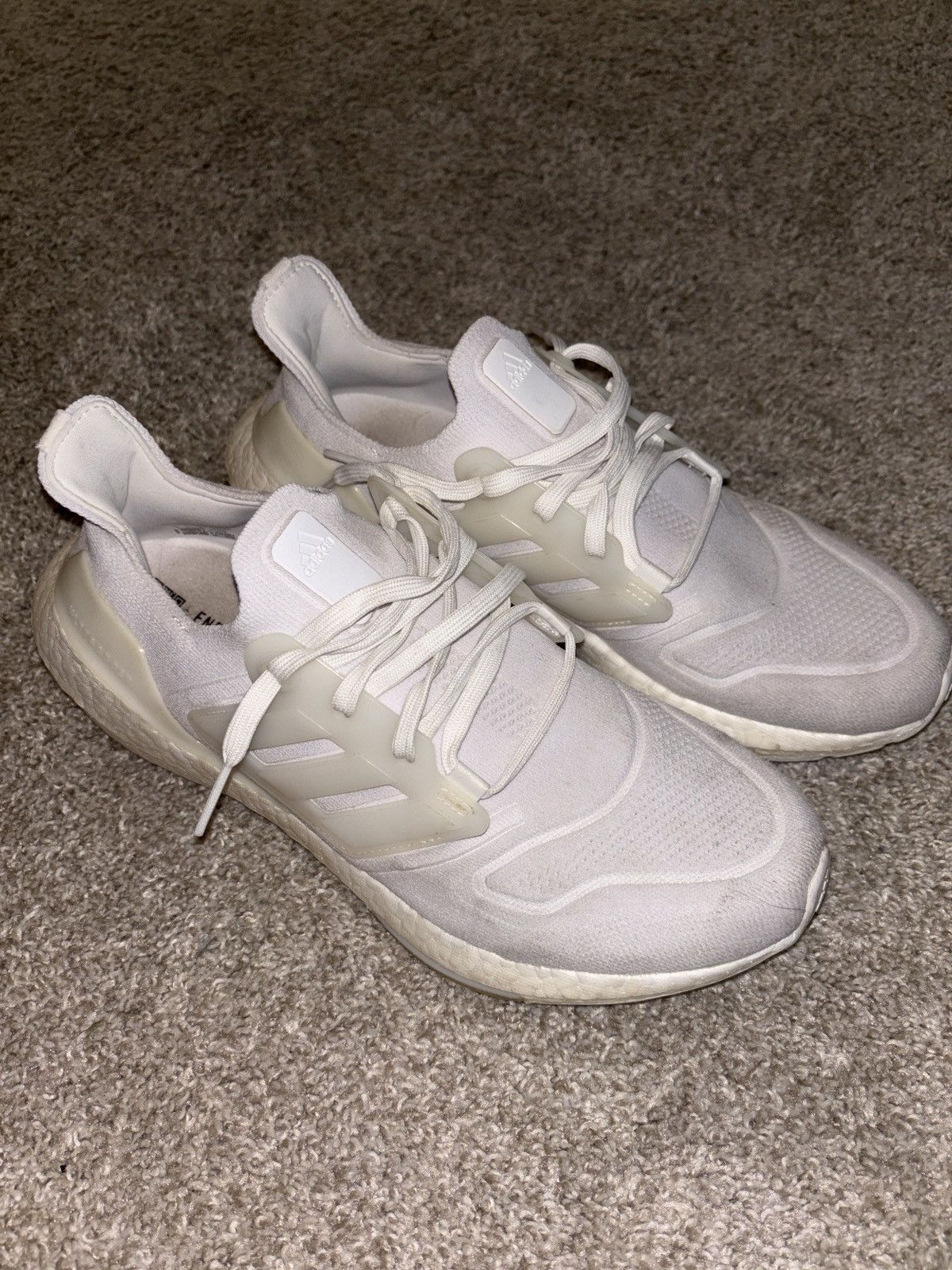 Adidas Adidas White Ultraboost Size US 9 / EU 42 - 1 Thumbnail