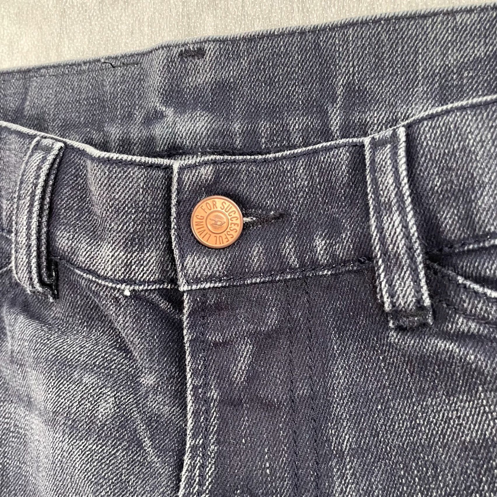 Diesel Diesel Jeans Adult 30 Blue Baggy Wide Relaxed Loose Logo USA Preppy Mens Size US 30 / EU 46 - 5 Thumbnail