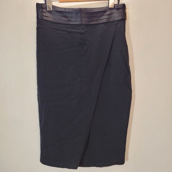Elisabetta Franchi Elisabetta Franchi Black Midi Wallet Cut Skirt Size 44 - 27" Size 27" / US 4 / IT 40 - 2 Thumbnail