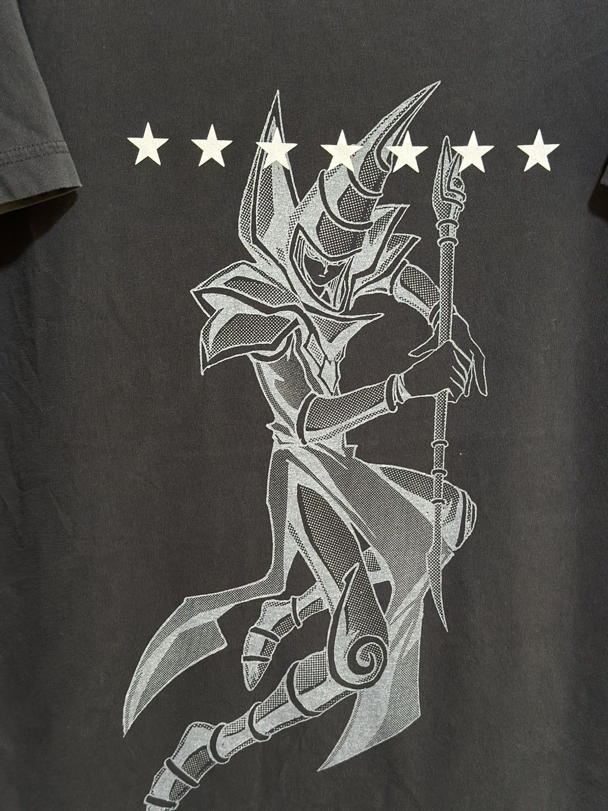 Japanese Brand × Uniqlo × Vintage Vintage Uniqlo X Yugioh Dark Magician Sun Faded Size US XL / EU 56 / 4 - 2 Thumbnail