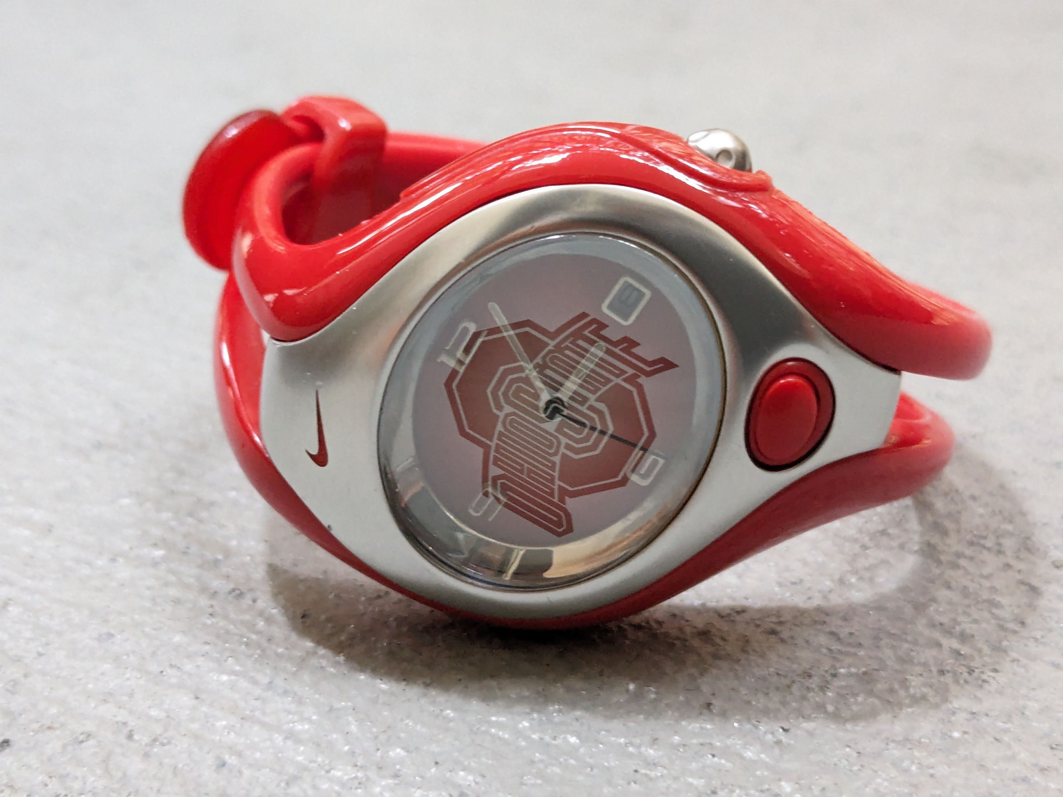 Nike Vintage Nike Watch Red Analog Rubber Sports Minimal Y2K Size ONE SIZE - 4 Thumbnail