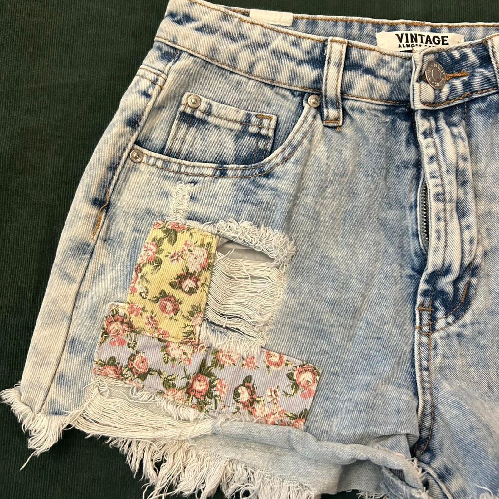 Almost Famous Vintage almost famous mini shorts Size 30" / US 8 / IT 44 - 3 Thumbnail