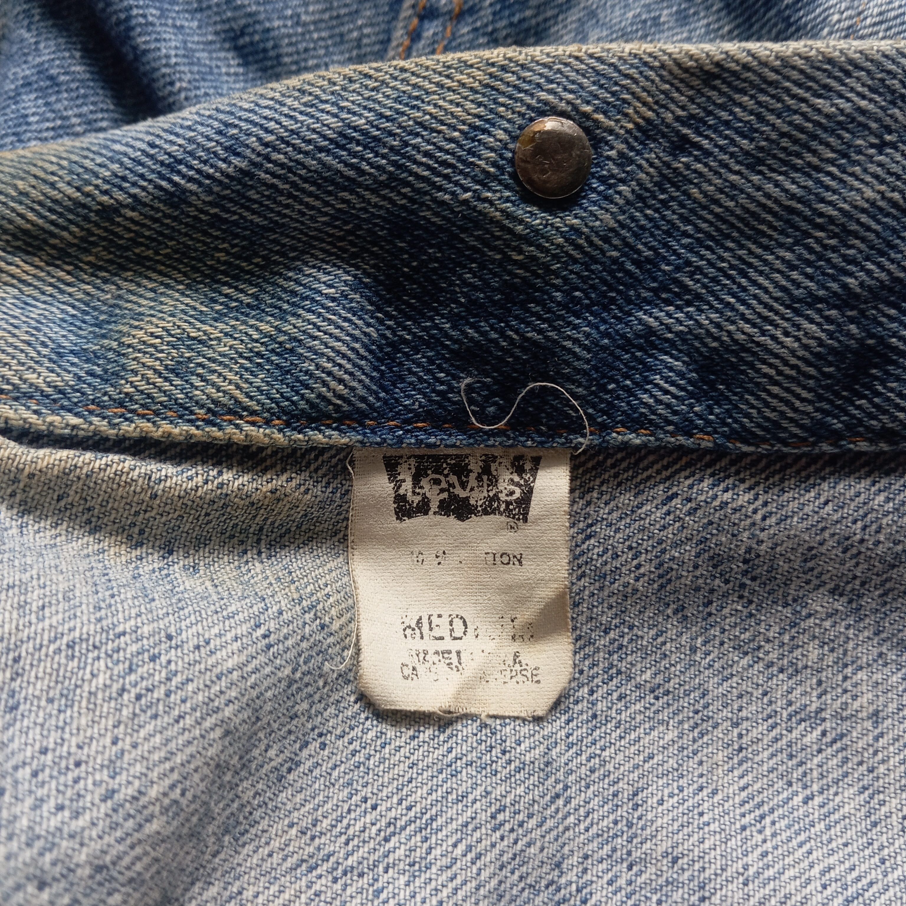 Levi's vintage RARE levi's seals denim jacket Size US L / EU 52-54 / 3 - 9 Thumbnail