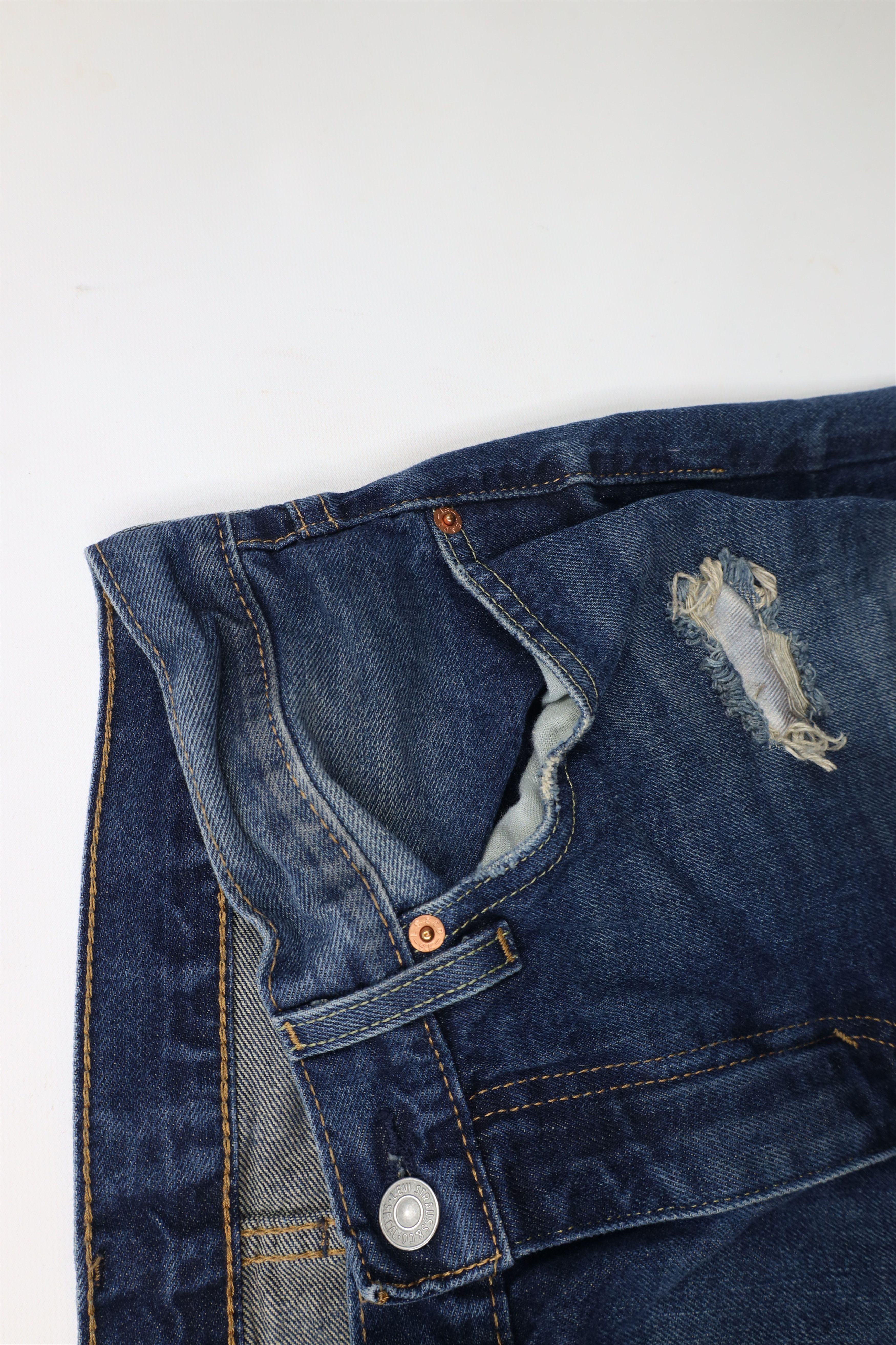 Levi's × Vintage Vintage Y2K Levis Ripped Slim Fit Denim Jeans Blue Cotton Size US 33 - 7 Thumbnail