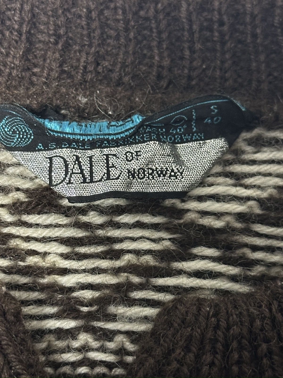 Dale Of Norway Vintage 100% Wool Dale Norway Autumnal Chain Buckle Cardigan Size US S / EU 44-46 / 1 - 7 Thumbnail