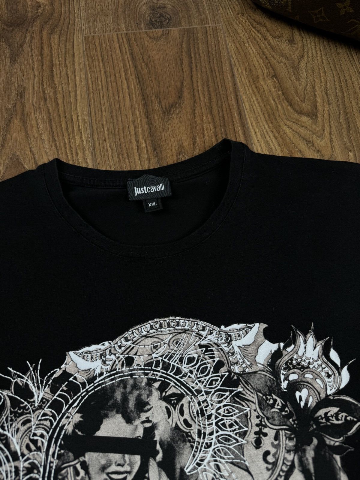Just Cavalli T-shirt Just Cavalli Italy original casual streetwear item Size US XL / EU 56 / 4 - 2 Thumbnail