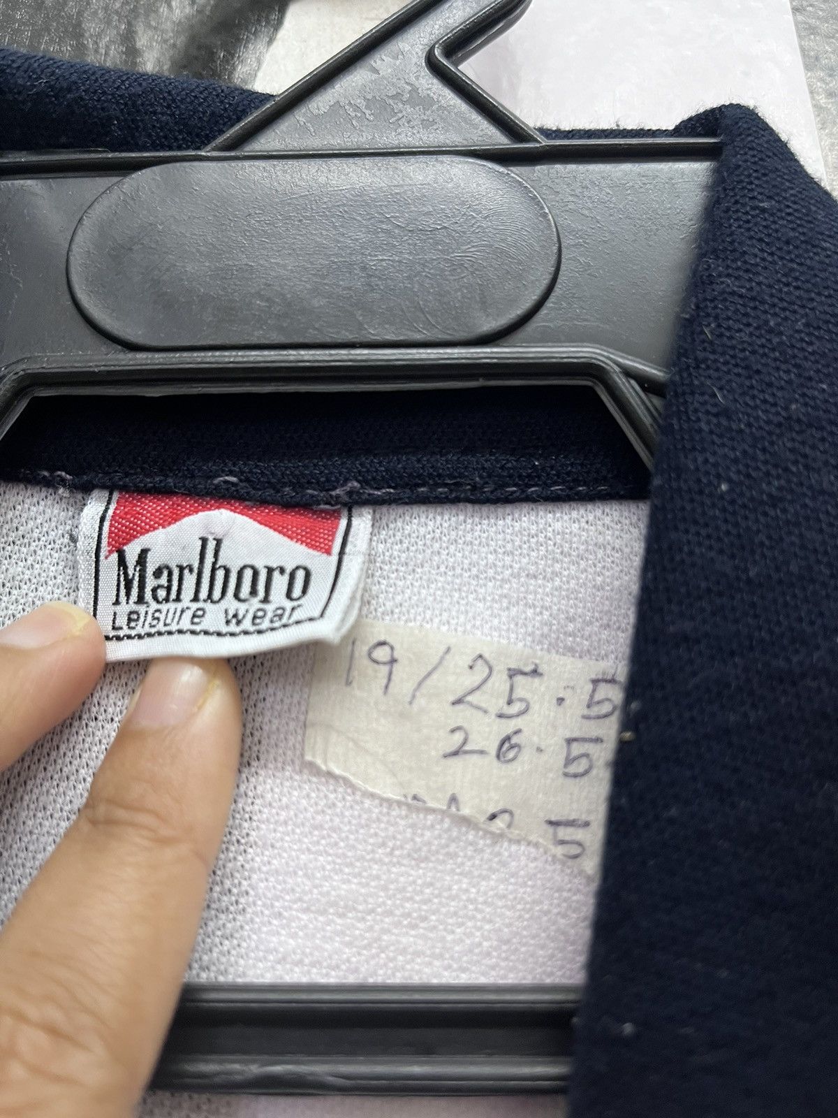 Marlboro × Vintage Vintage Marlboro Snake Pass Size US S / EU 44-46 / 1 - 8 Thumbnail