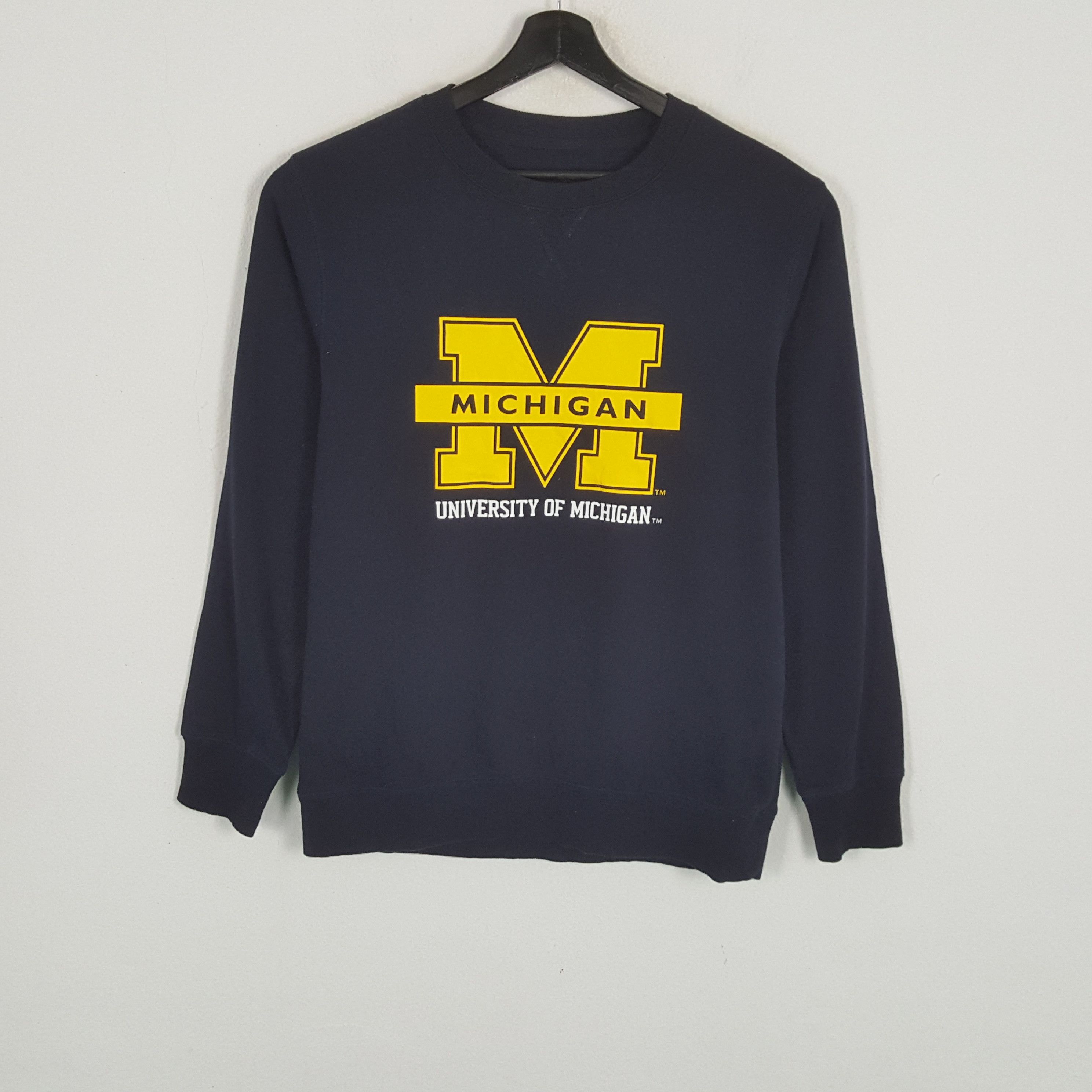 UNIVERSITY OF MICHIGAN Center Design Sweatshirt