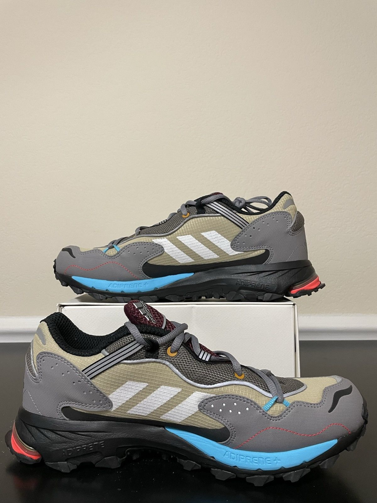 Adidas Response Hoverturf GF6100A Size US 12 / EU 45 - 2 Thumbnail
