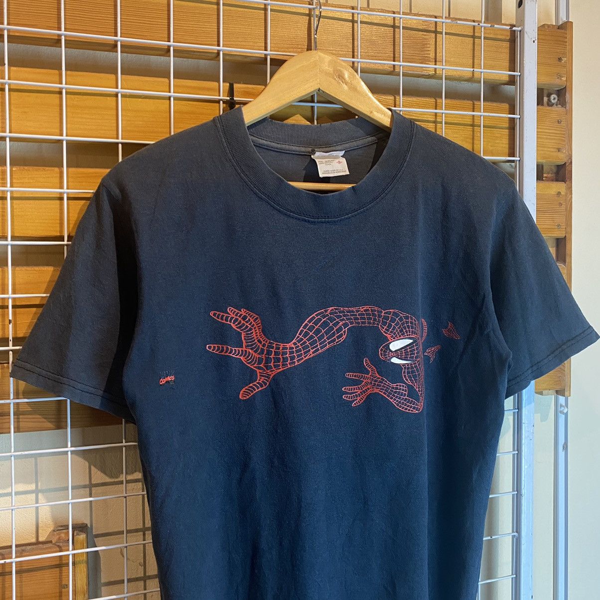 Marvel Comics × Vintage Vintage nicely faded Y2K Spider-Man Marvel Comics T-shirt Size US S / EU 44-46 / 1 - 3 Thumbnail